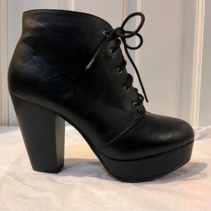 Cambridge black high heeled lace up ankle boots size 7
